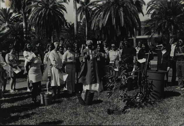 Students gift a tree for the newly inaugurated President Sister Trinita Flood, O.P.